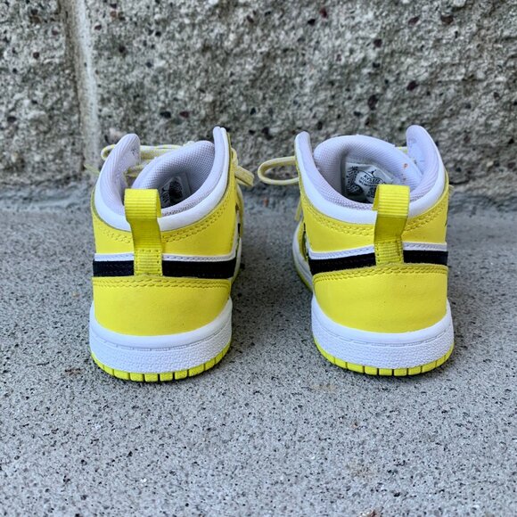 NIKE Air Jordan 1 Girls 9 9C Mid SE Yellow Floral Sneakers Toddler Rose Patch - Picture 11 of 12